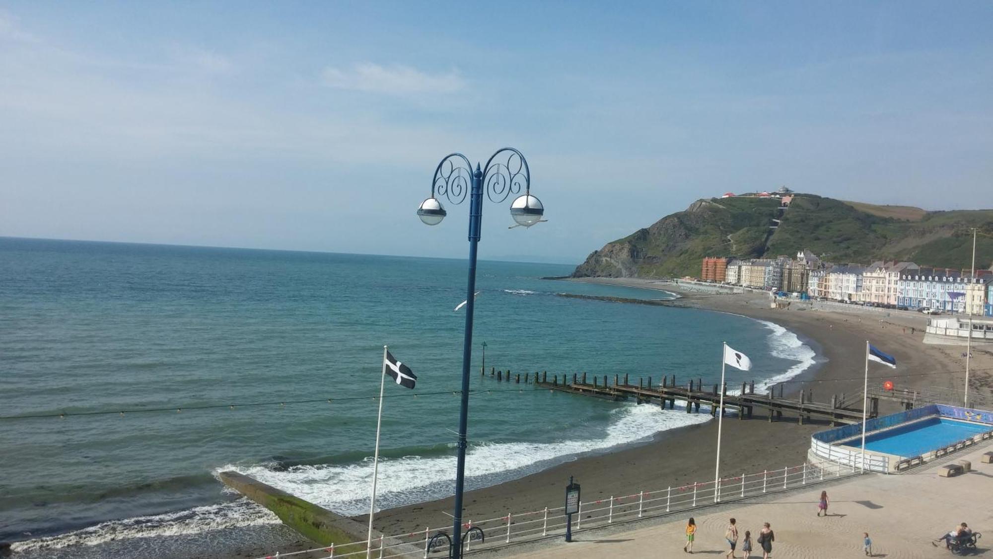Awel Mor Holiday Apartment Aberystwyth Rum bild